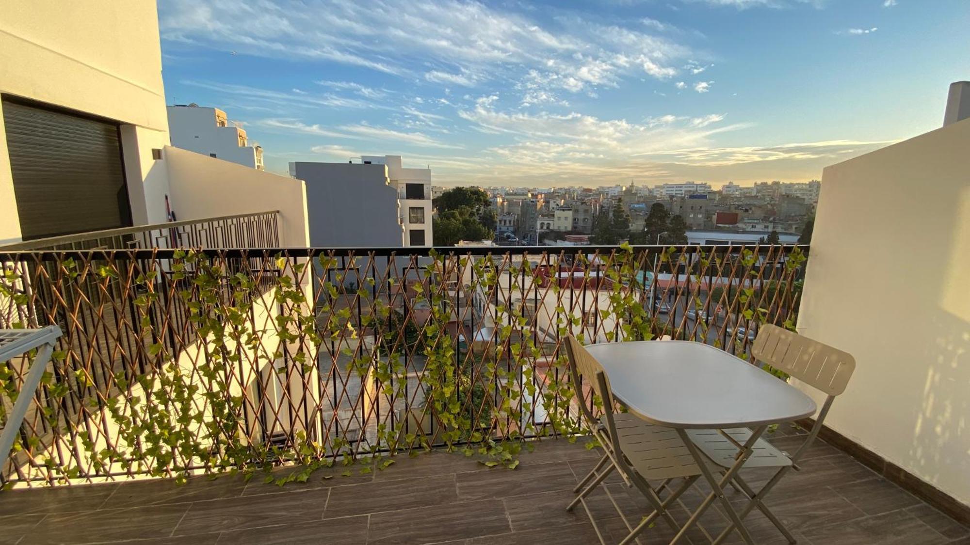 Dynasty Estate, Avec Terrasse Et Vue Sur Twin Center Casablanca