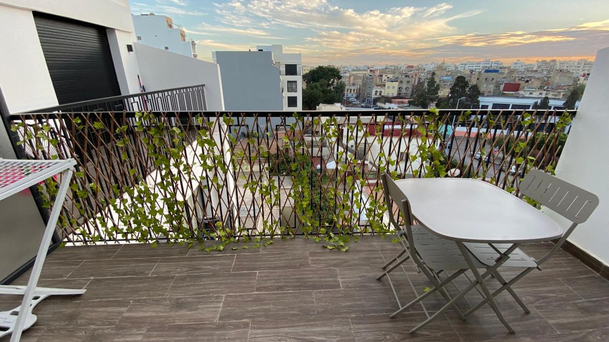 Dynasty Estate, Avec Terrasse Et Vue Sur Twin Center Apartment *